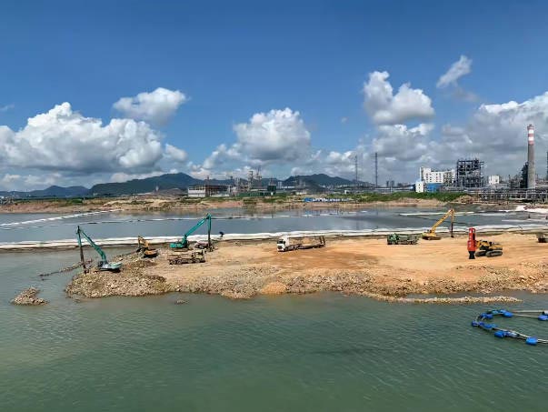 高速液壓夯實機(jī)廠家與中交四航局開展學(xué)習(xí)交流實踐活動